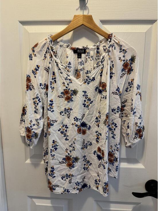 a.n.a Tops - a.n.a Floral Print 3/4 Sleeve Blouse‎ Size Small